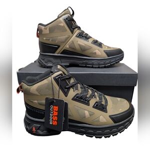 Bass Green and Black Camo Outdoor Peak Seamless Lace Up Mid Top Hiking Boots 8